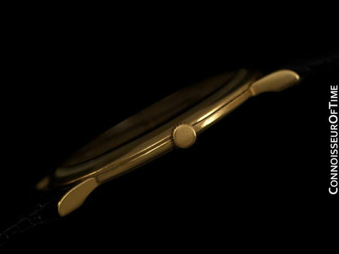 1950's Audemars Piguet "Extra-Flat" Vintage Mens Midsize Watch - 18K Gold