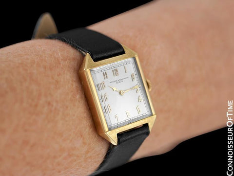 1930's Vacheron and Constantin Vintage Mens Midsize Art Deco Watch - 18K Gold